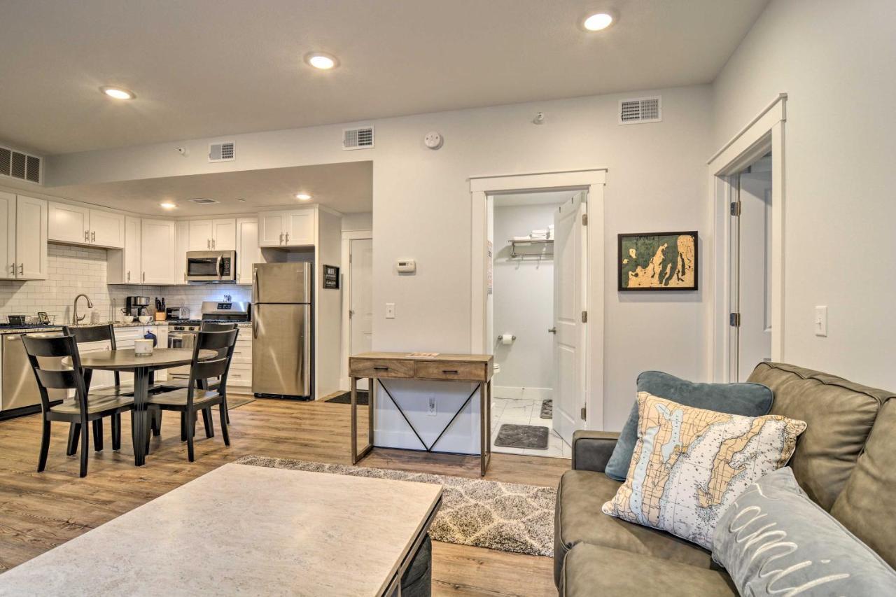 Modern Traverse City Condo About 1 Mi To Bay! 外观 照片