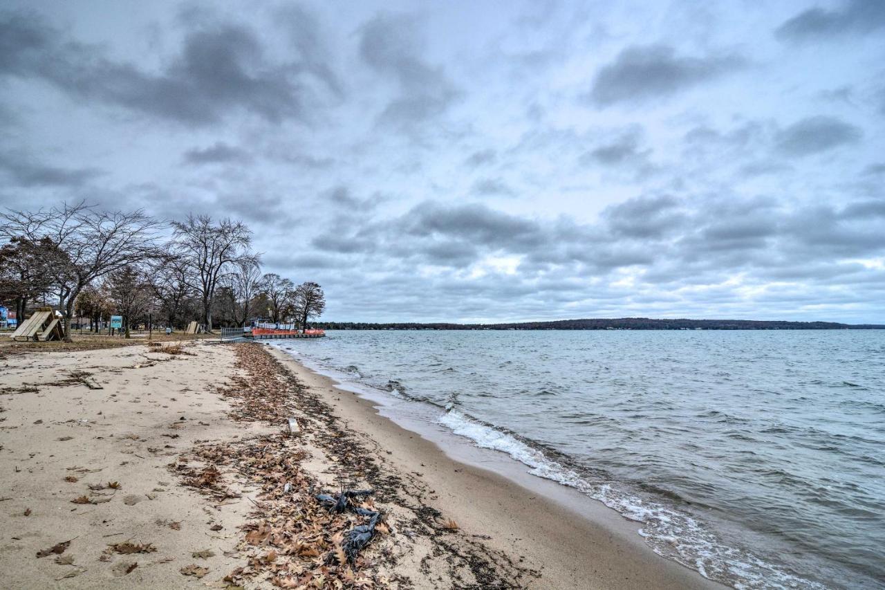 Modern Traverse City Condo About 1 Mi To Bay! 外观 照片